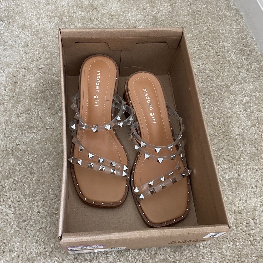 Madden Girl Skyler Pumps